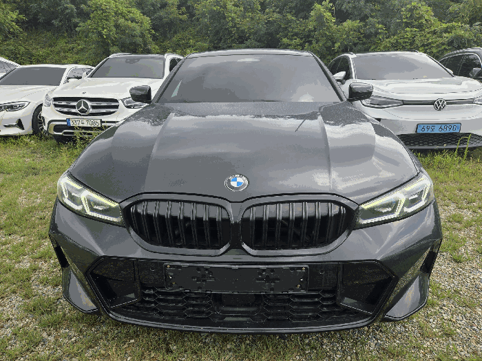 BMW 320i