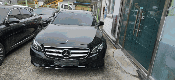 E300