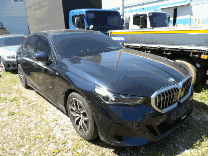 BMW 520i