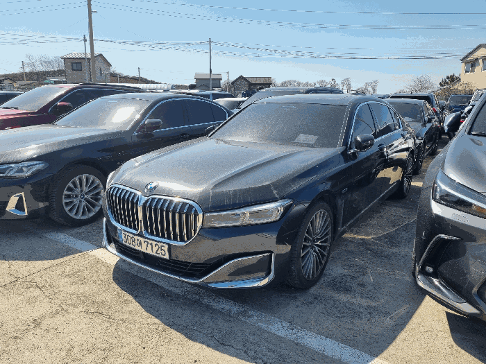 BMW 745Le iPerformance