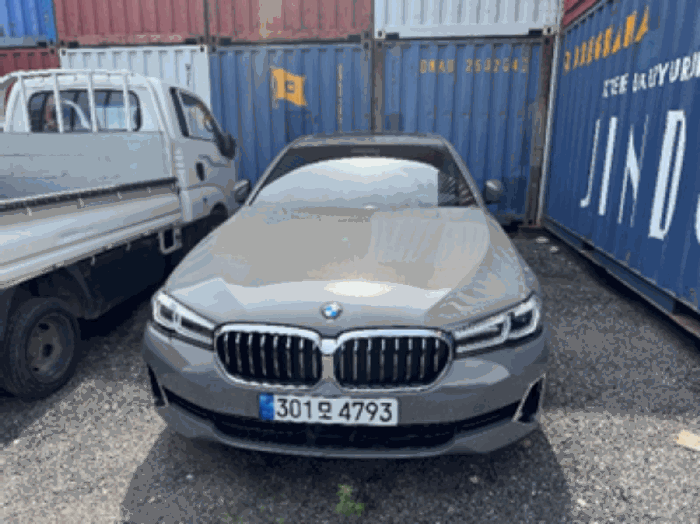 BMW 520i