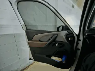 Grand C4 Picasso 1.6 Blue-HDi 현황 사진 9