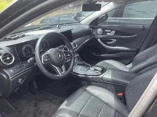 Mercedes-Benz E 300 현황 사진 3