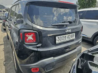 짚 레니게이드 2.4 FWD 현황 사진 3
