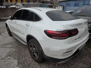 Mercedes-Benz GLC300 e 4MATIC Coupe 현황 사진 3