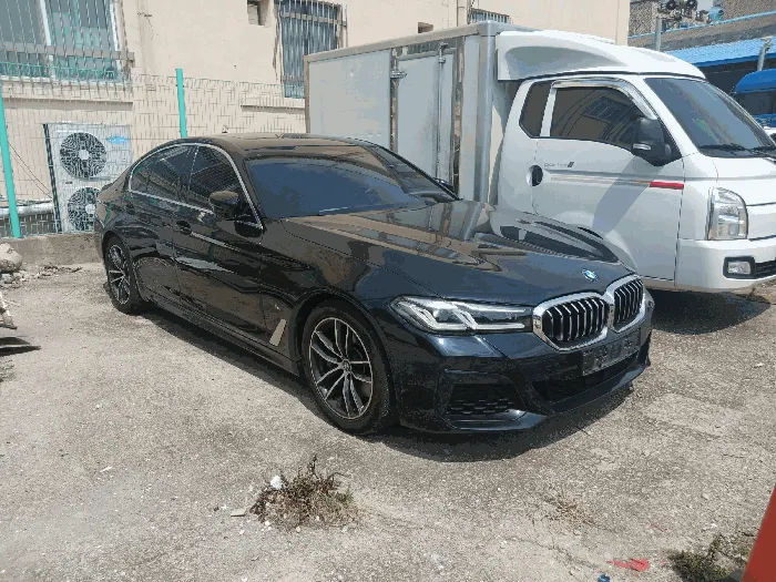 BMW 520i