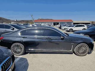 BMW 745Le iPerformance 현황 사진 8