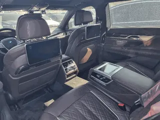 BMW 745Le iPerformance 현황 사진 17
