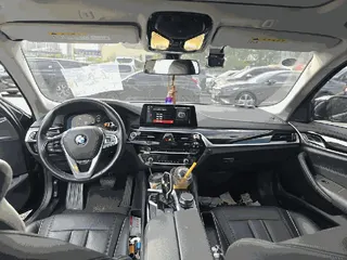 BMW 520i Luxury 현황 사진 2
