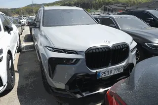 BMW X7 xDrive40i 현황 사진 1