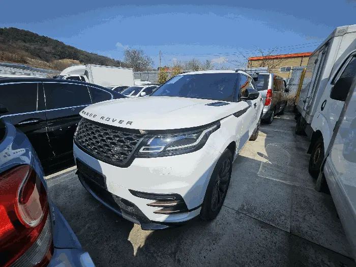레인지로버 벨라 D240
