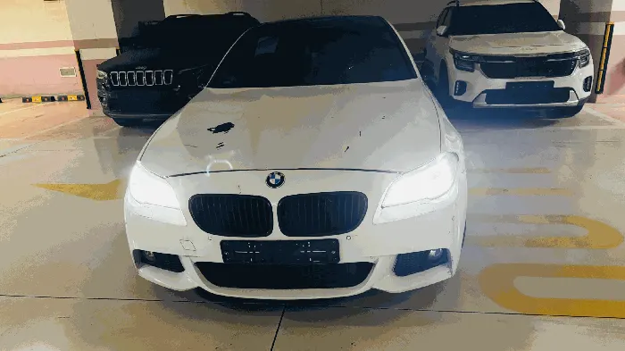 BMW 528i