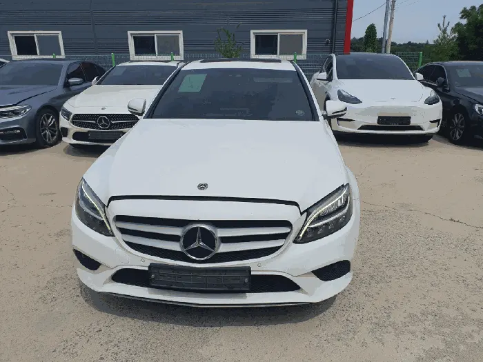 Mercedes-Benz C200