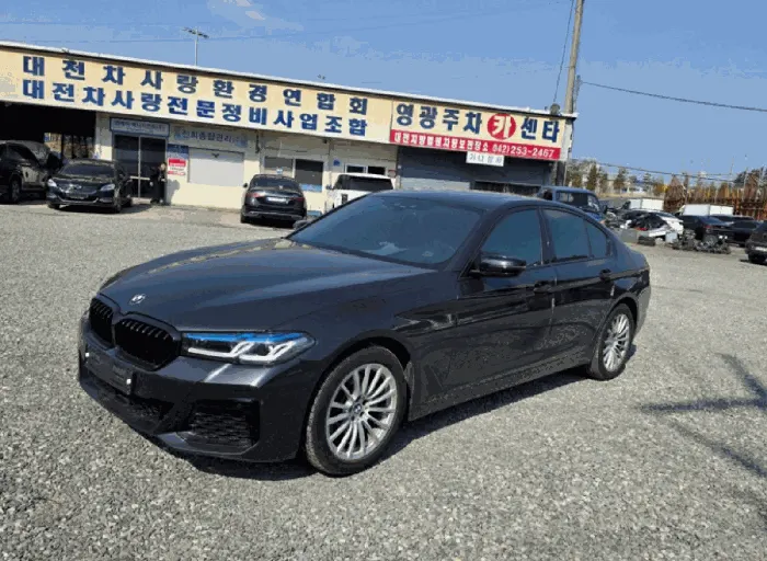BMW 520i Luxury