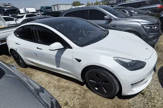 Model 3 Long Range 현황 사진 3