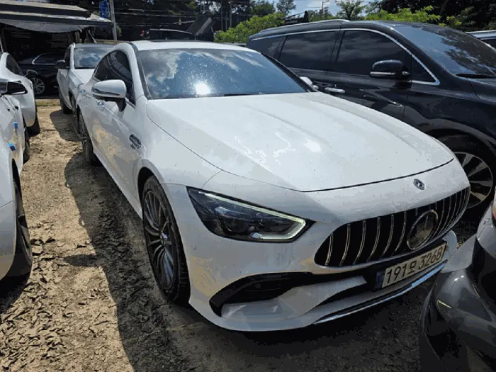 Mercedes-AMG GT43 4MATIC +