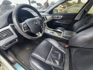 재규어 XF 2.0GTDI 현황 사진 6